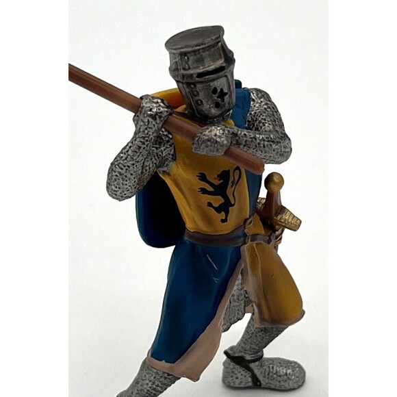 Schleich 2003 Medieval World of Knights Lionfoot Knight w/Face Mask & Weapons‎ - Picture 5 of 10